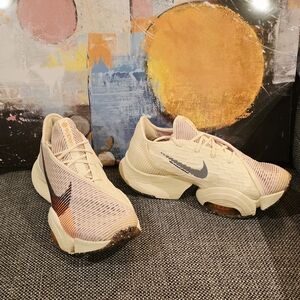 Nike Women's Beige and Black Athletic Shoes